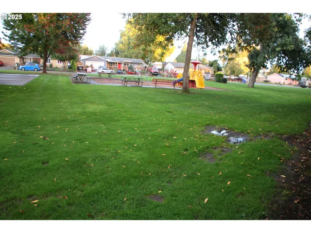 $490,000 | 332 South Tarrybrook Drive, Cornelius, OR 97113