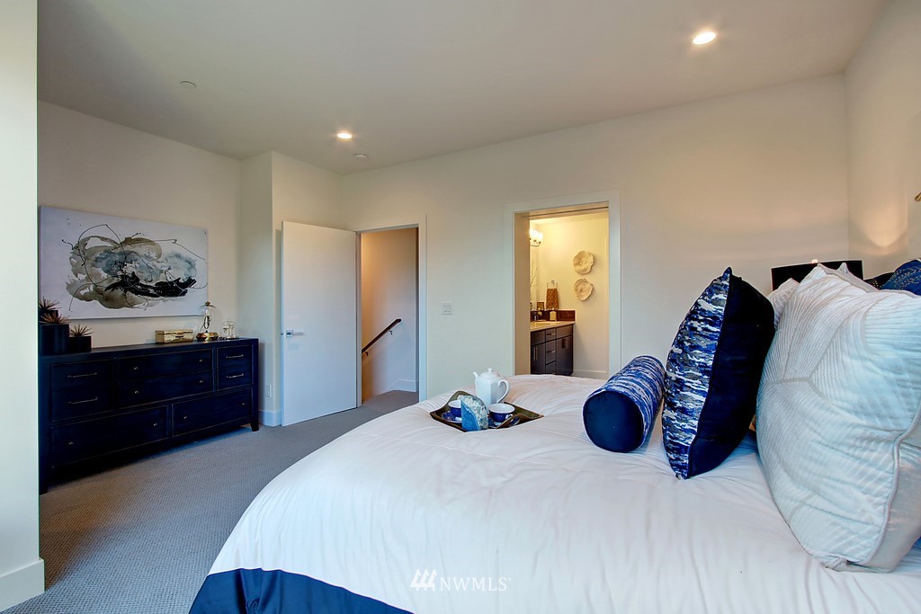 9620 Main Street, Unit 7 Bothell, WA 98011 - Photo 13 of 18
