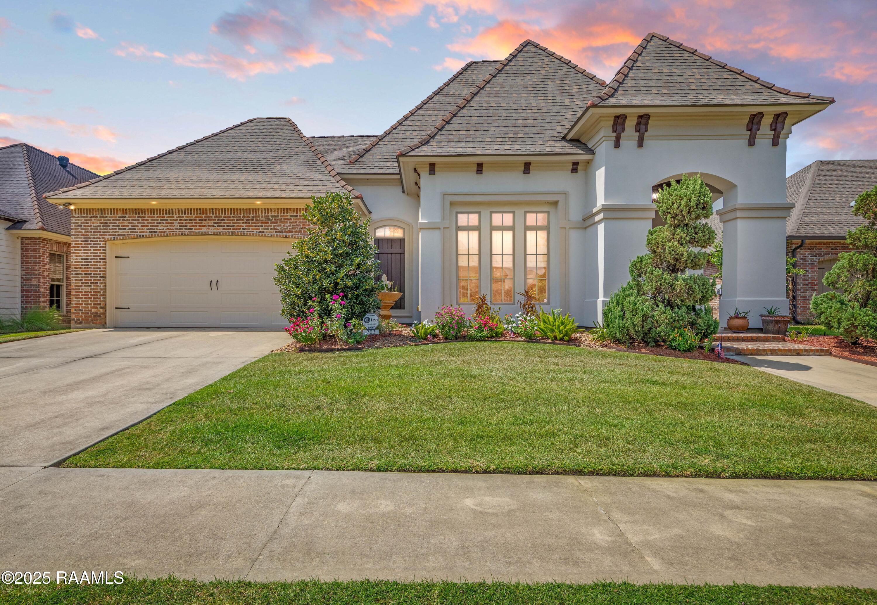 203 Rue De Frejus Broussard, LA 70518 - Photo 37 of 50 twilight