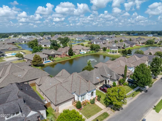 $539,000 | 203 Rue De Frejus, Broussard, LA 70518