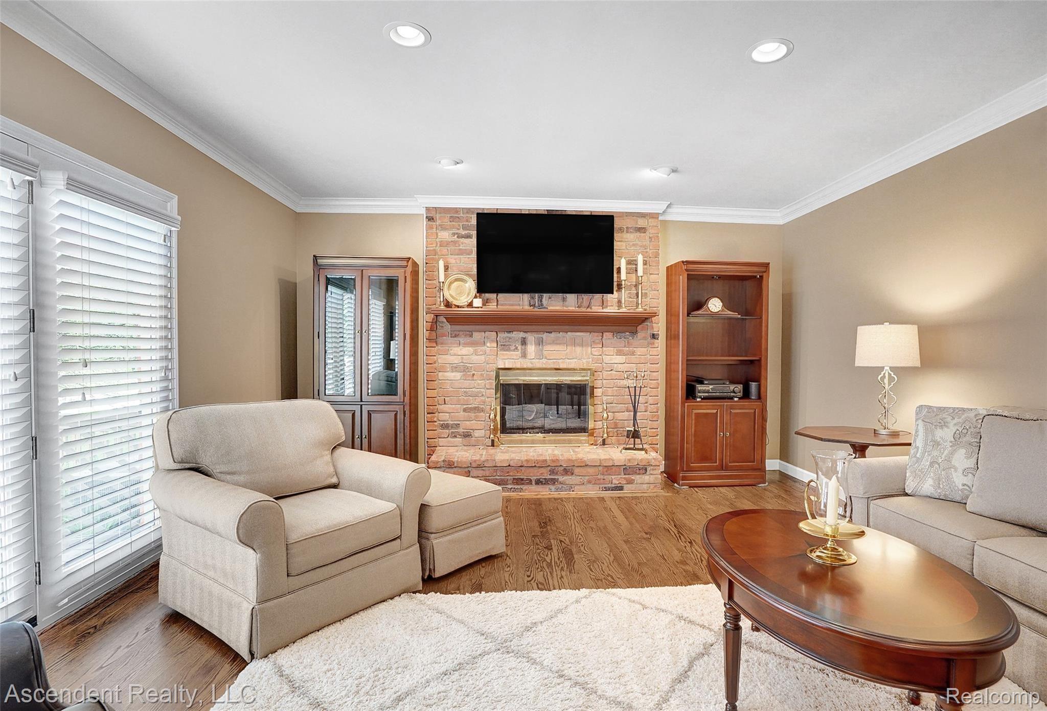 3161 Brandon Court Rochester, MI 48309 - Photo 15 of 35 Family room