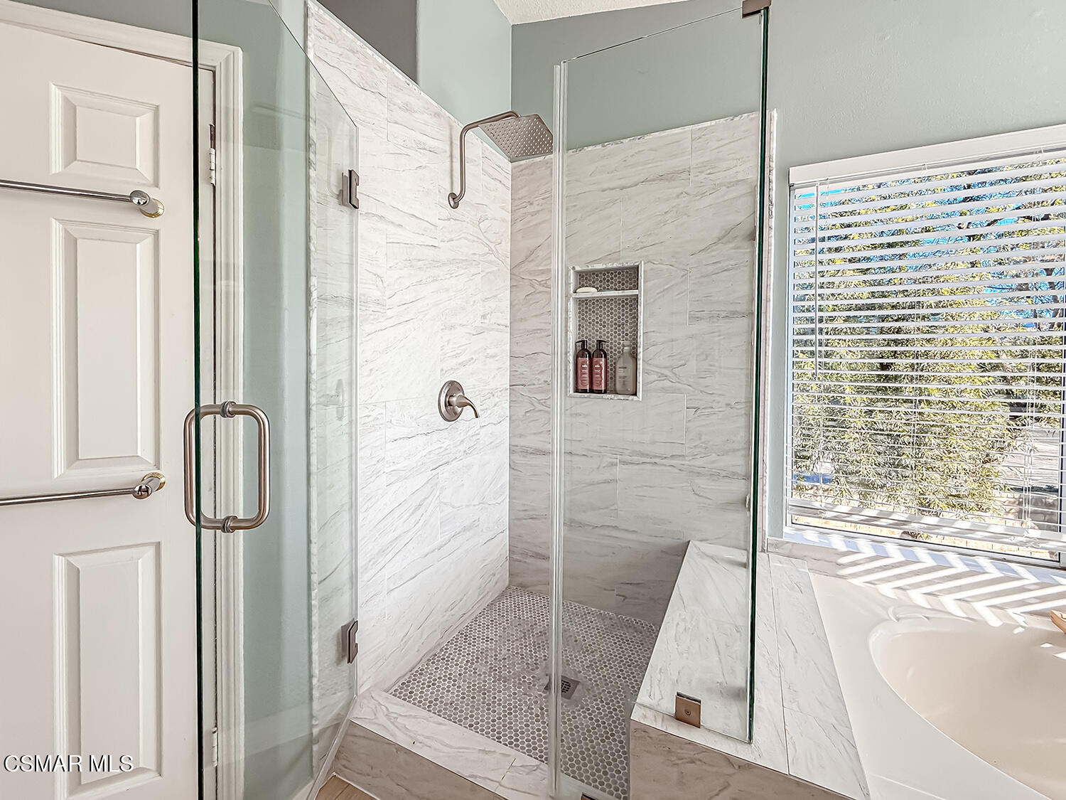 1106 Mockingbird Lane Fillmore, CA 93015 - Photo 15 of 28 Primary Bath