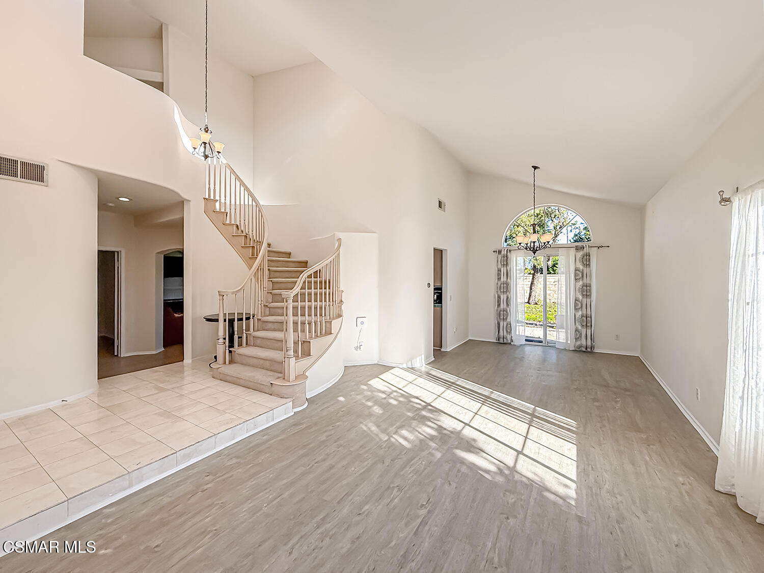 1106 Mockingbird Lane Fillmore, CA 93015 - Photo 3 of 28 Living-Dining