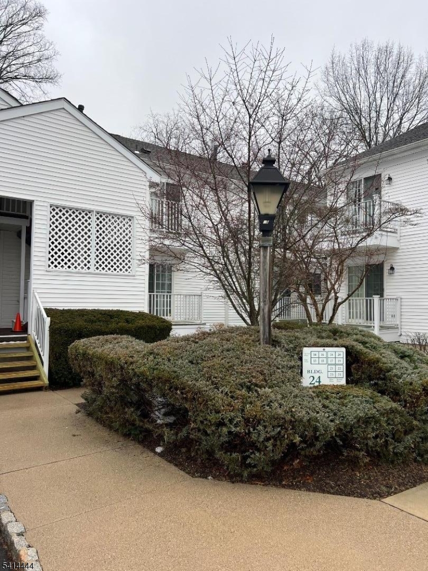 20 Smithfield Court Bernards, NJ 07920 - Photo 1 of 13