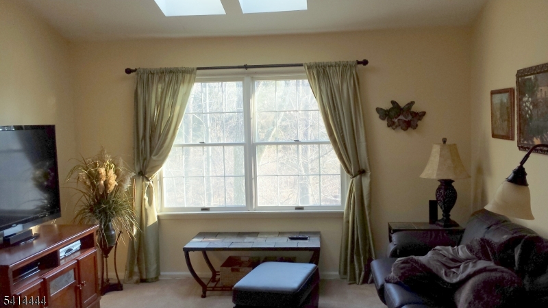 20 Smithfield Court Bernards, NJ 07920 - Photo 6 of 13