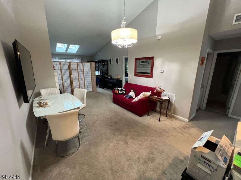 20 Smithfield Court Bernards, NJ 07920 - Photo 9 of 13