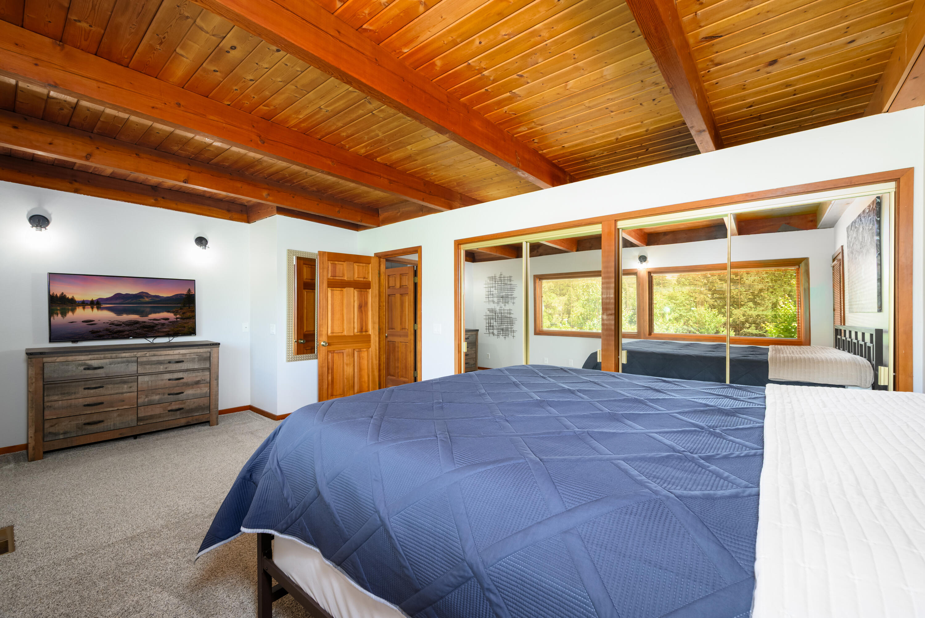 2546 Fisher Road Roseburg, OR 97471 - Photo 29 of 59 a view of a bedroom with furniture window and outside view