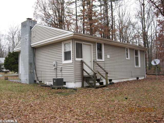 92 Pike Street Gum Spring, VA 23065 - Photo 6 of 7 Exterior Back