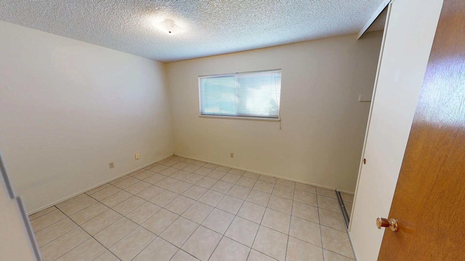 1553 Riverside Drive Redding, CA 96001 - Photo 16 of 51 Unit 3 Bedroom