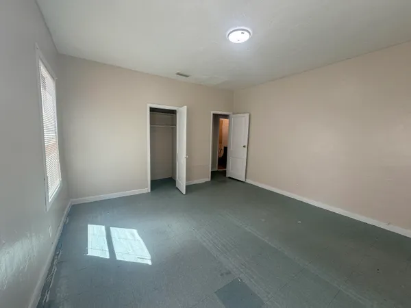 $2,500 | 504 El Prado, West Palm Beach, FL 33405