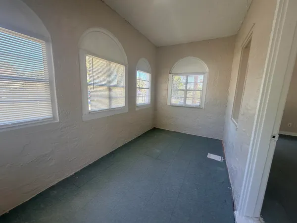 $2,500 | 504 El Prado, West Palm Beach, FL 33405