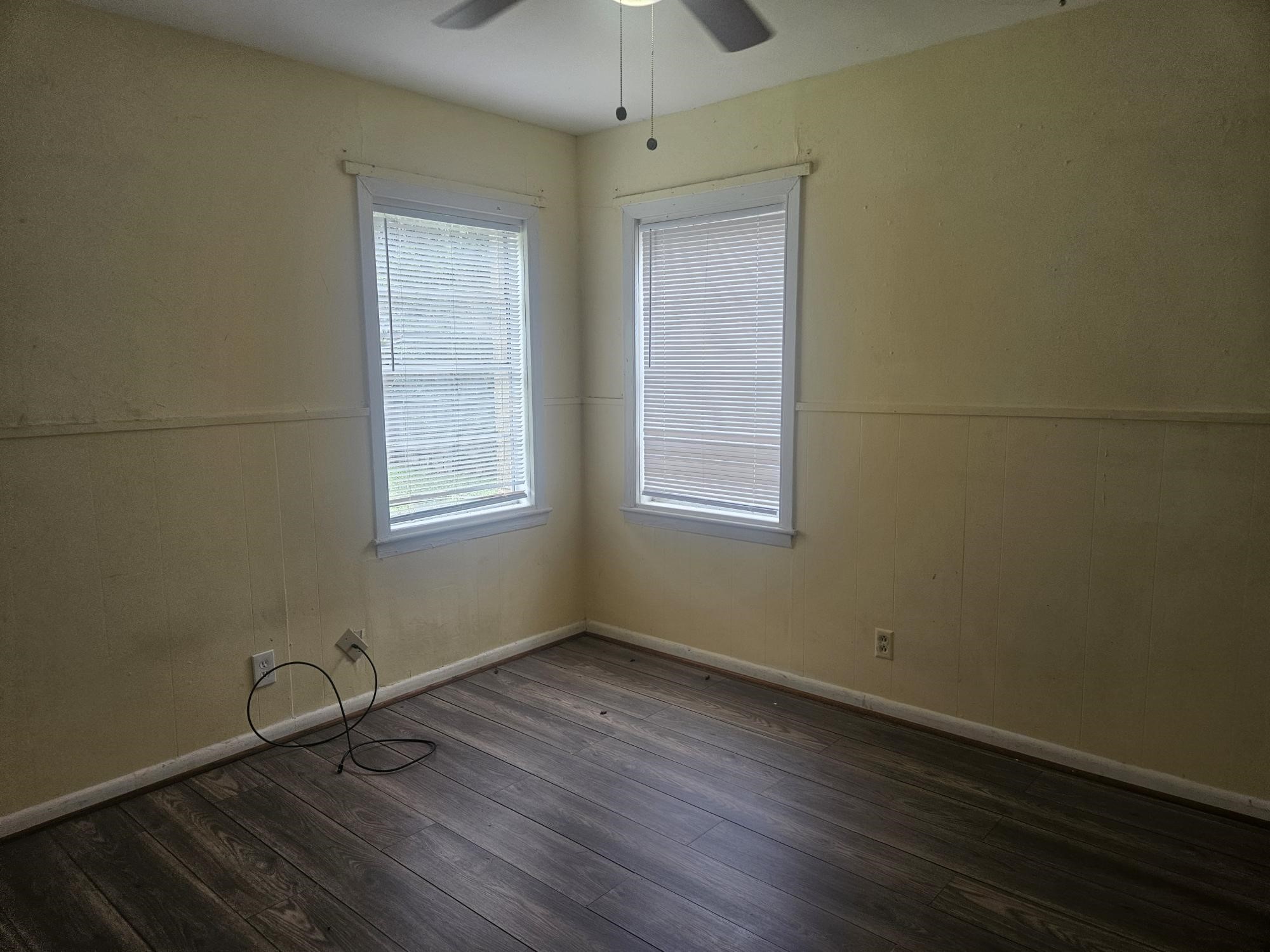1318-1 Austin Street Rosenberg, TX 77471 - Photo 3 of 5 an empty room with a window