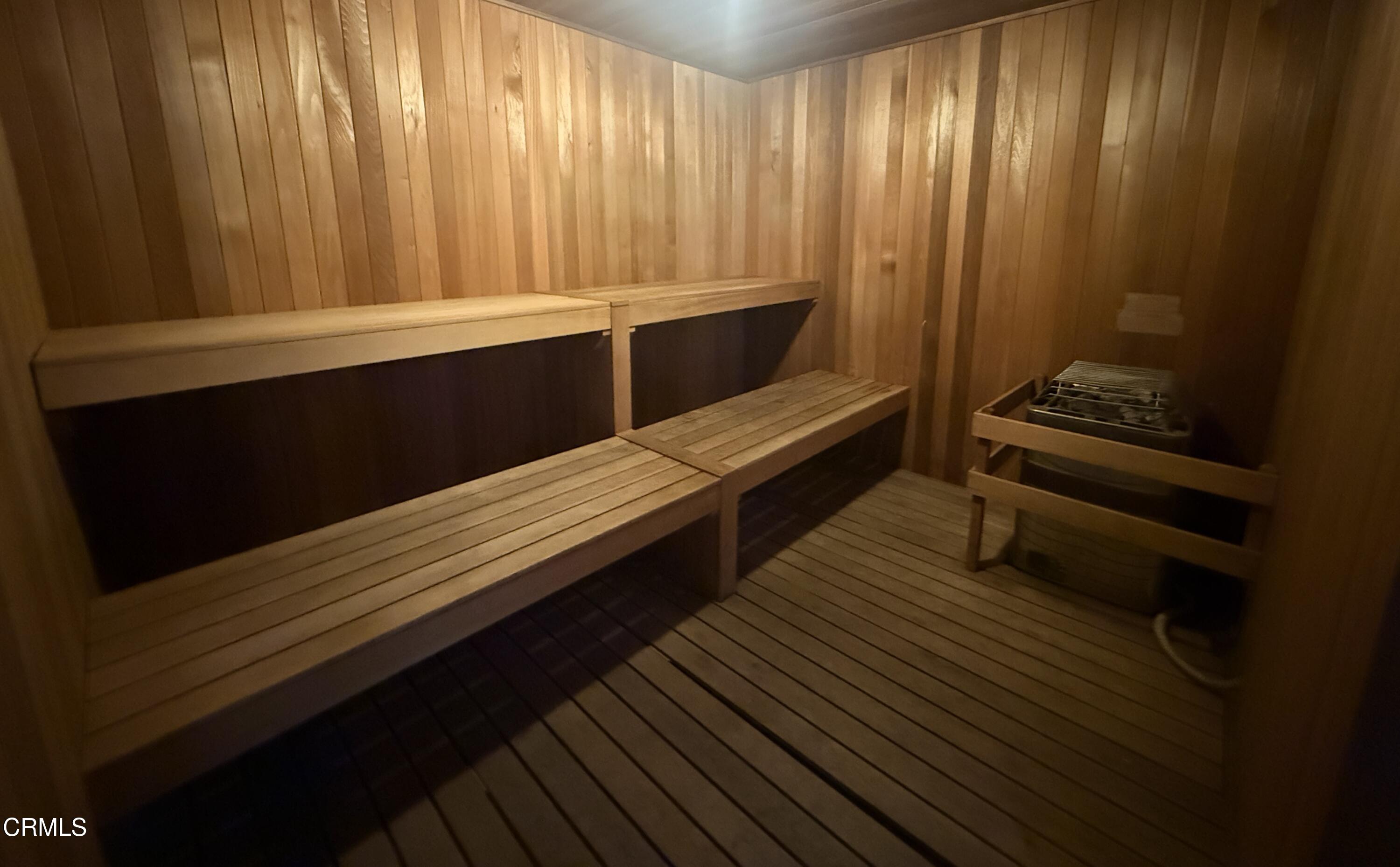 4259 Fulton Avenue, Unit 307 Sherman Oaks, CA 91423 - Photo 16 of 17 a view of outdoor space