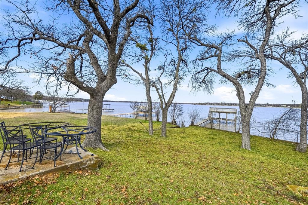 7000 Briar Road Azle, TX 76020 - Photo 2 of 30