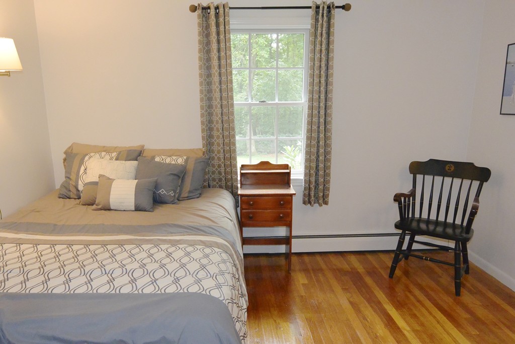 5 Longmeadow Road Medfield, MA 02052 - Photo 11 of 21