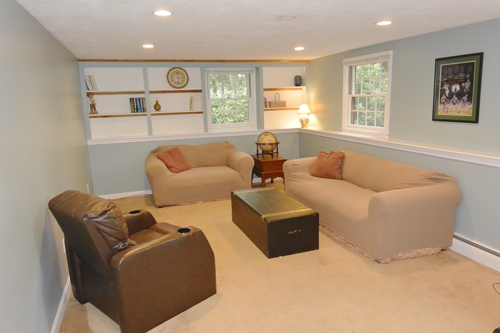 5 Longmeadow Road Medfield, MA 02052 - Photo 14 of 21