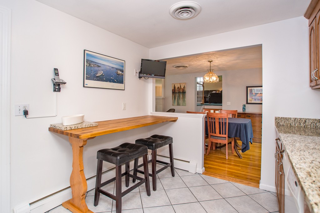 5 Longmeadow Road Medfield, MA 02052 - Photo 4 of 21
