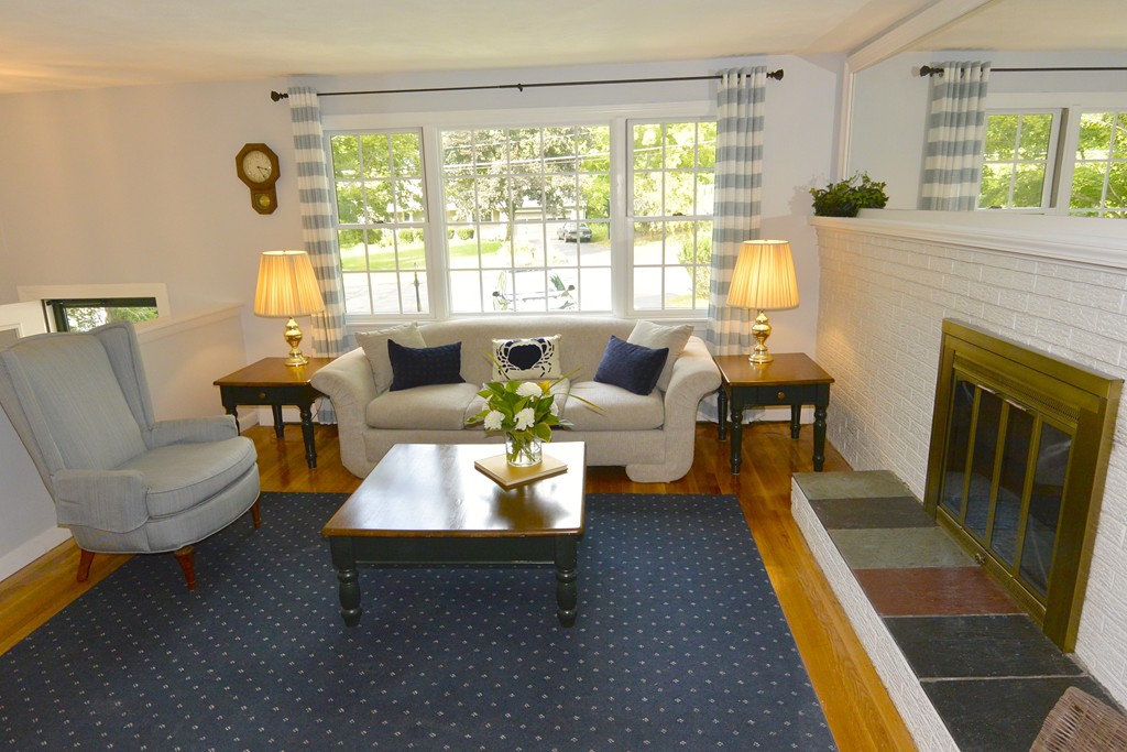 5 Longmeadow Road Medfield, MA 02052 - Photo 5 of 21