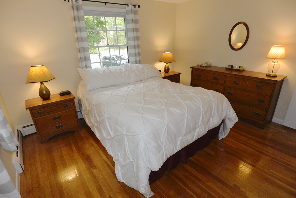 5 Longmeadow Road Medfield, MA 02052 - Photo 10 of 21