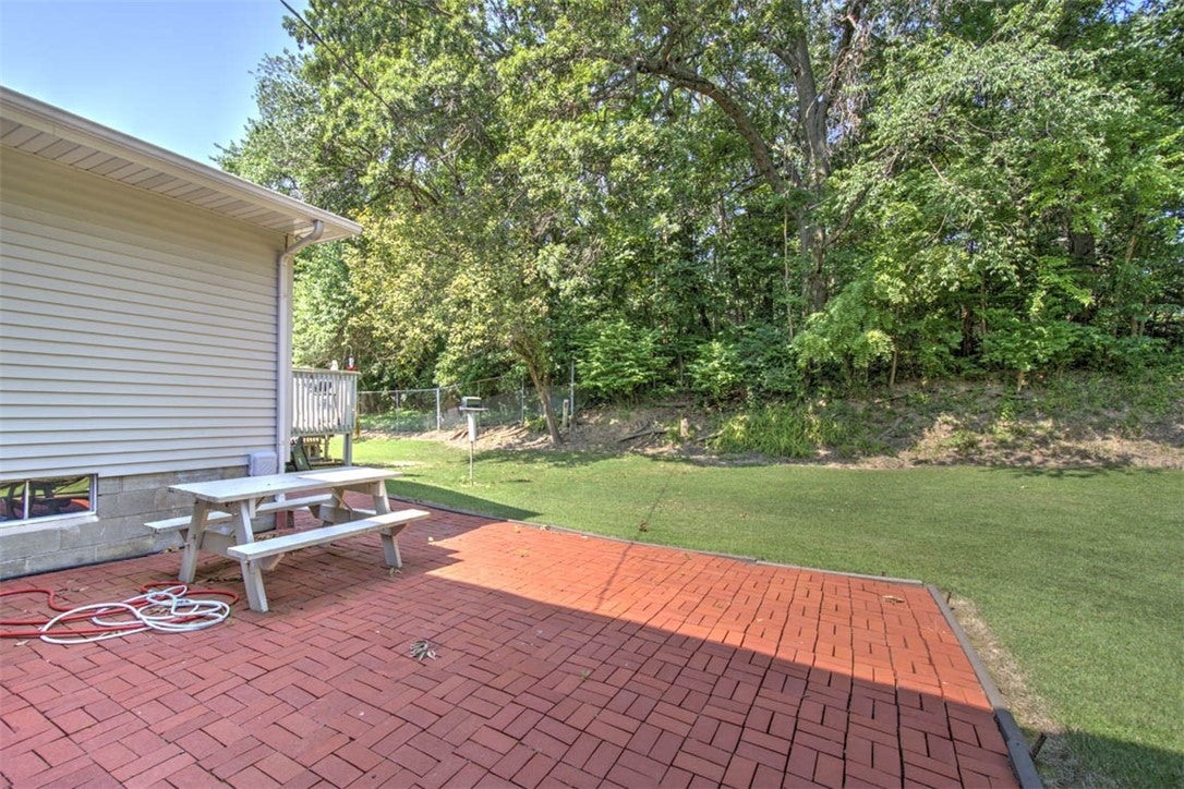 2353 South Rainwater Drive Decatur, IL 62521 - Photo 27 of 29 Gallery Image 27