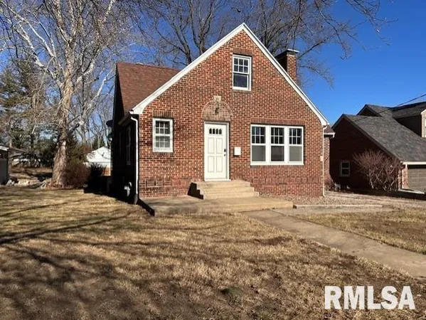 $125,000 | 212 East Greenwood Avenue, Jacksonville, IL 62650