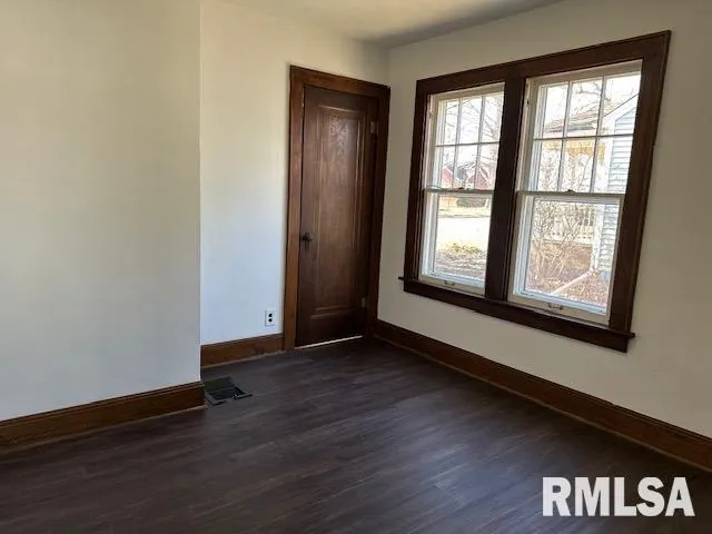 $125,000 | 212 East Greenwood Avenue, Jacksonville, IL 62650