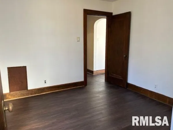 $125,000 | 212 East Greenwood Avenue, Jacksonville, IL 62650