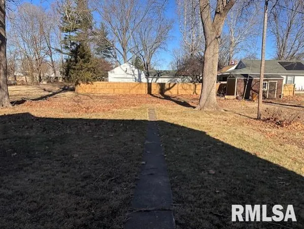 $125,000 | 212 East Greenwood Avenue, Jacksonville, IL 62650