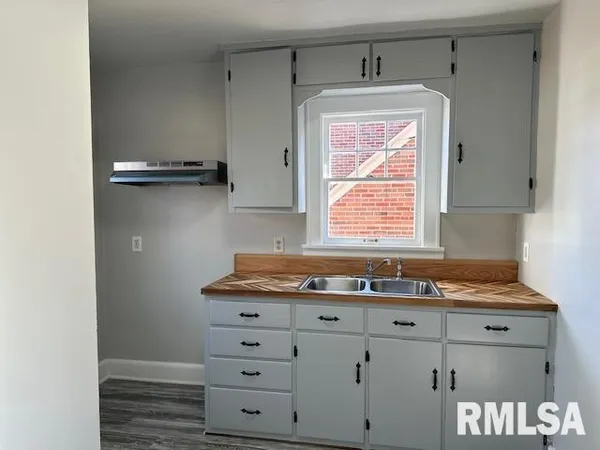 $125,000 | 212 East Greenwood Avenue, Jacksonville, IL 62650