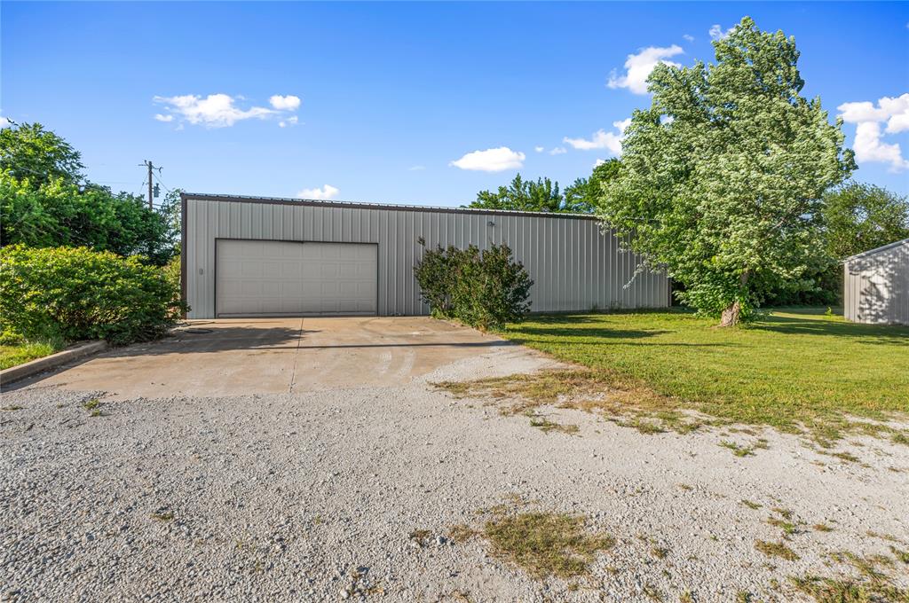 590 County Road 385 Valley View, TX 76272 - Photo 32 of 37