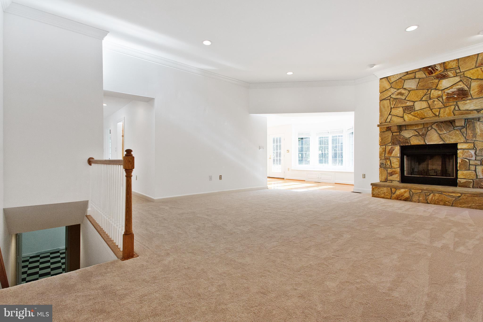 41433 Red Hill Road Leesburg, VA 20175 - Photo 6 of 29 Living Room