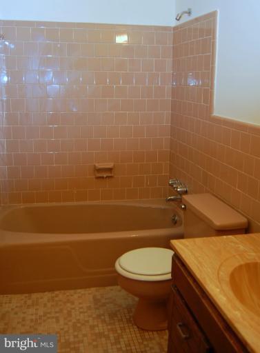13205 Clifton Road Silver Spring, MD 20904 - Photo 12 of 30 Bath