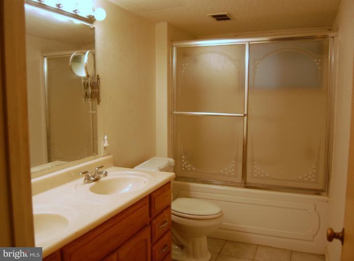 13205 Clifton Road Silver Spring, MD 20904 - Photo 16 of 30 Bath