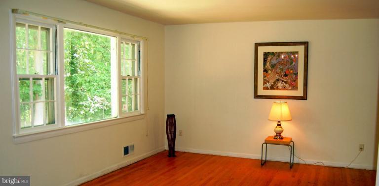 13205 Clifton Road Silver Spring, MD 20904 - Photo 5 of 30 Living Room