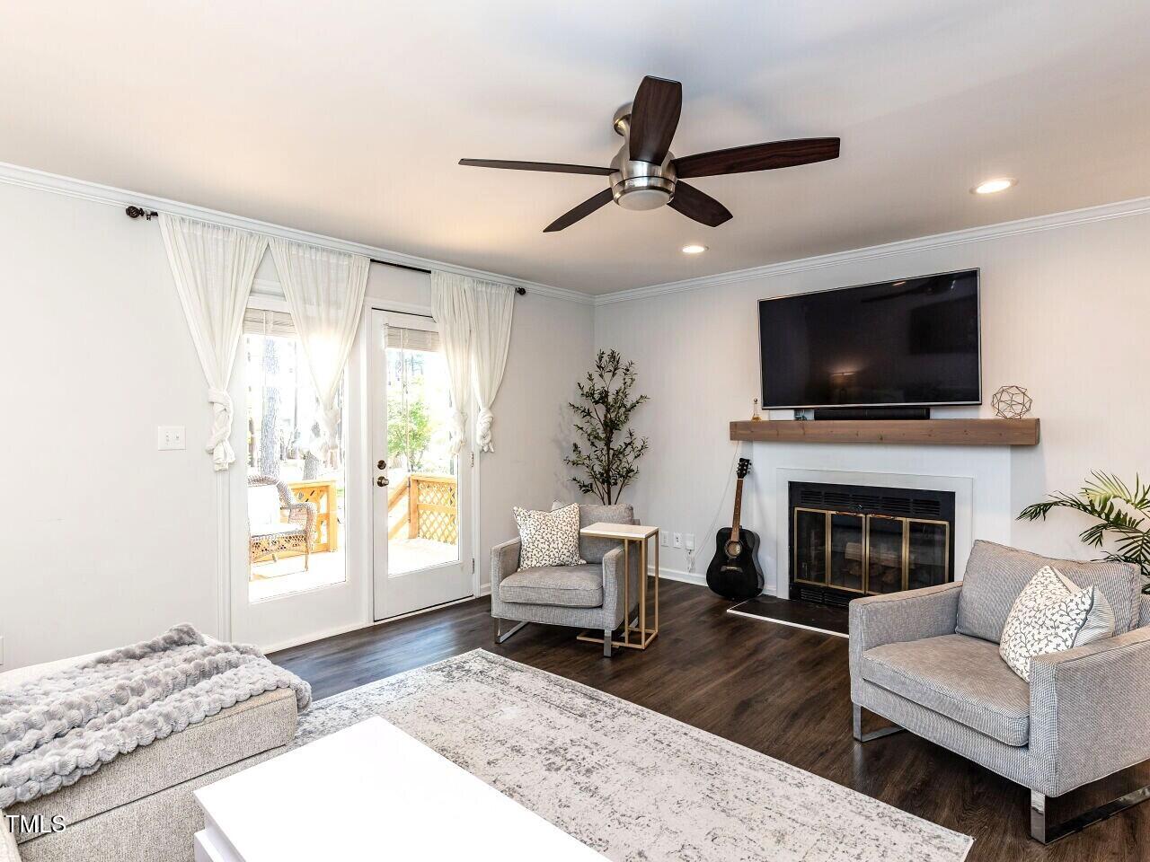 5622 Darrow Drive Raleigh, NC 27612 - Photo 7 of 28 010-1280x960-family-room-with-fireplace