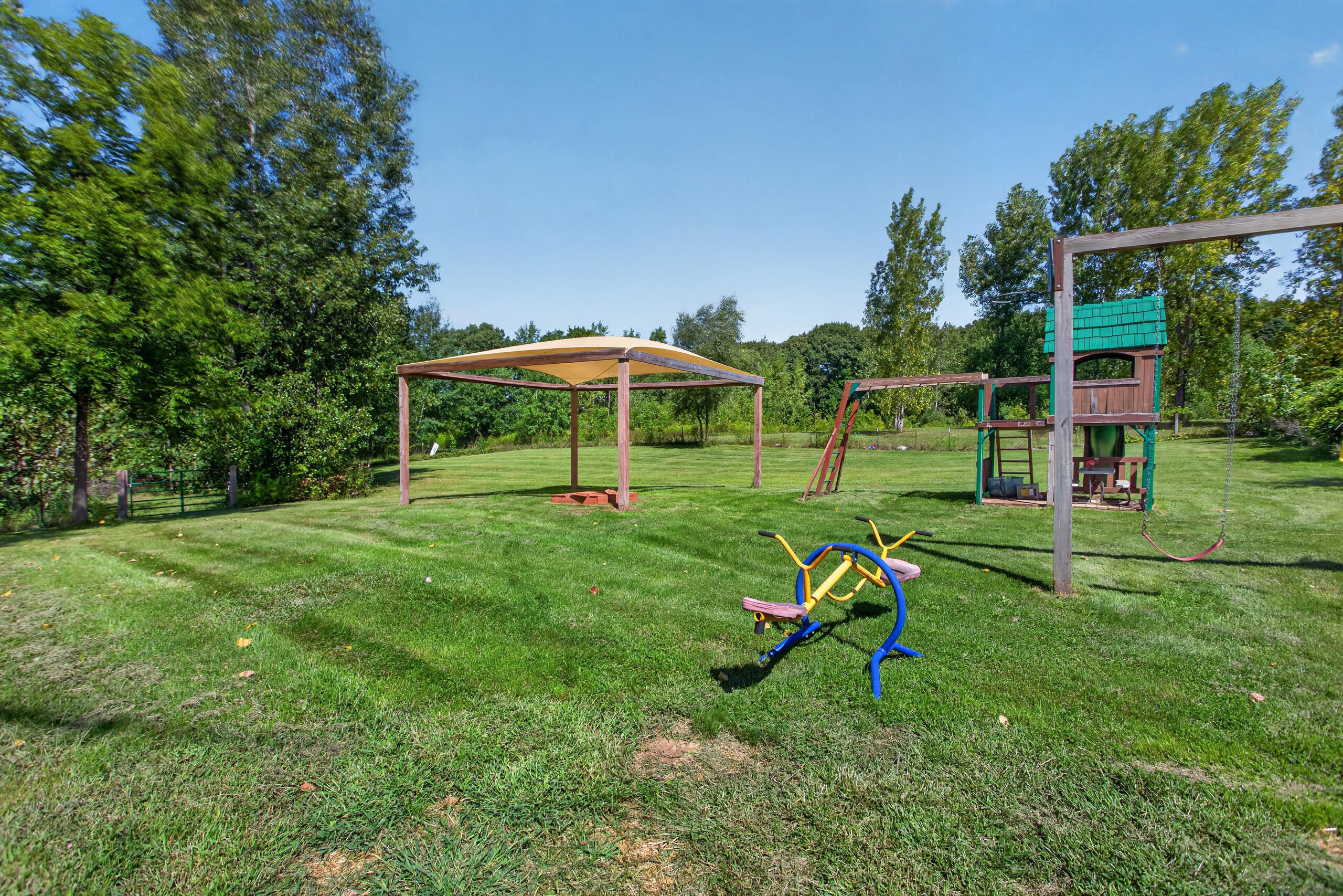 20626 Waldo Road Chelsea, MI 48118 - Photo 41 of 43 IMG_0568