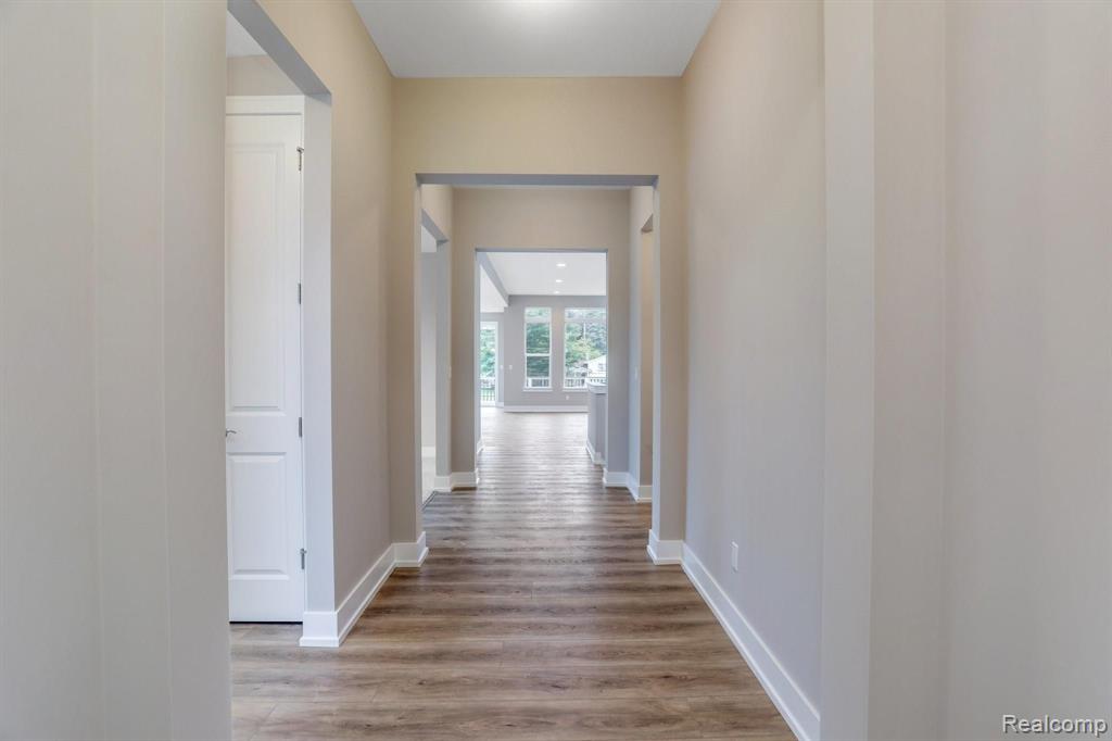 208 Mulberry Lane Rochester Hills, MI 48309 - Photo 3 of 28