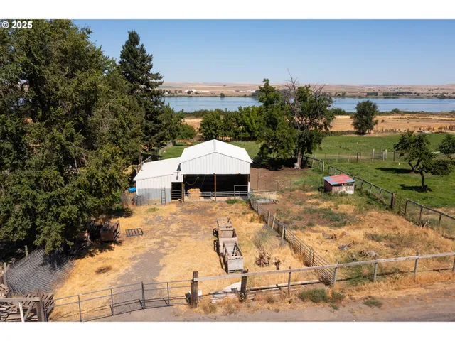 $799,950 | 28473 Southshore Drive, Umatilla, OR 97882