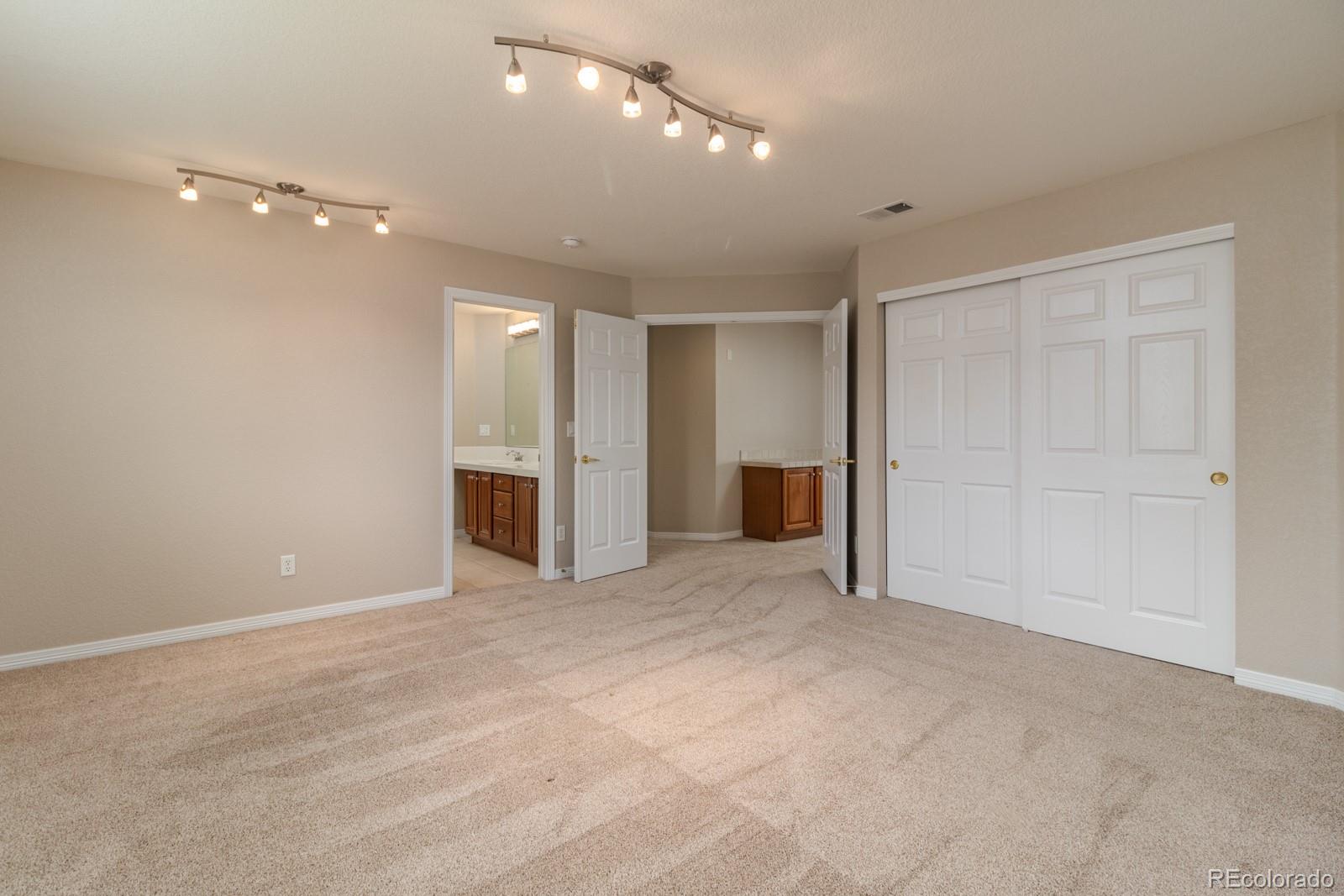 714 Ridgemont Circle Highlands Ranch, CO 80126 - Photo 29 of 40 Gallery Image 29