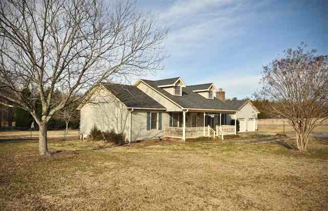 8652 Augusta Road Pelzer, SC 29669 - Photo 2 of 25
