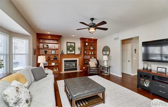 $569,900 | 7409 Heathermoor Lane, O'Fallon, MO 63368