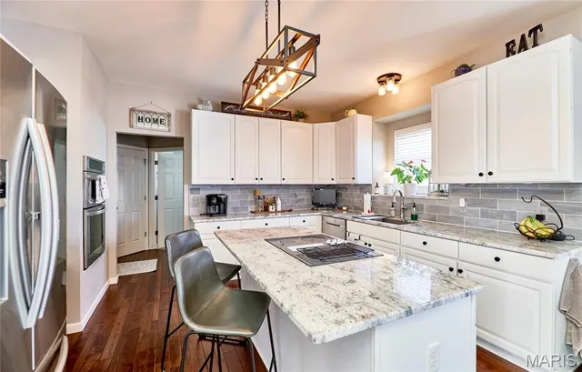 $569,900 | 7409 Heathermoor Lane, O'Fallon, MO 63368