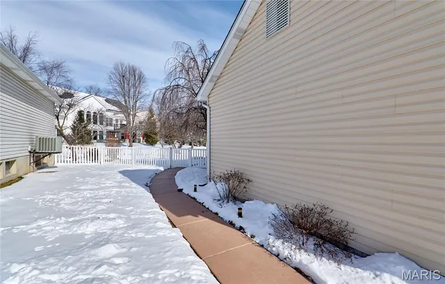 $569,900 | 7409 Heathermoor Lane, O'Fallon, MO 63368