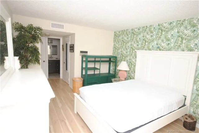 $1,800 | 5333 Southeast Miles Grant Road, Unit I104, Stuart, FL 34997