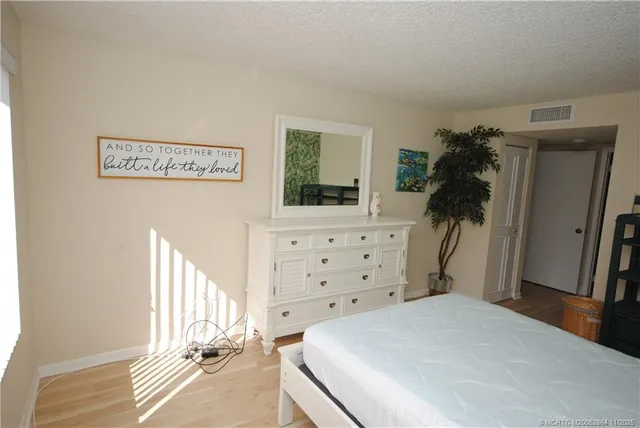 $1,800 | 5333 Southeast Miles Grant Road, Unit I104, Stuart, FL 34997