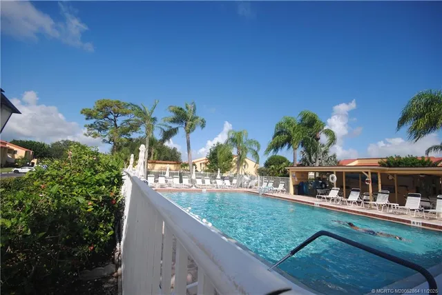 $1,800 | 5333 Southeast Miles Grant Road, Unit I104, Stuart, FL 34997