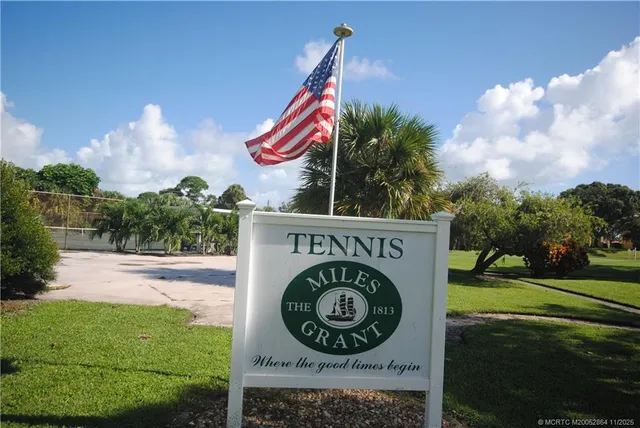 $1,800 | 5333 Southeast Miles Grant Road, Unit I104, Stuart, FL 34997