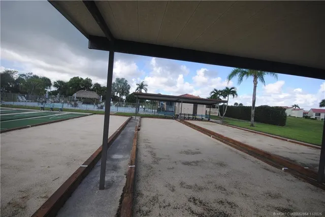 $1,800 | 5333 Southeast Miles Grant Road, Unit I104, Stuart, FL 34997