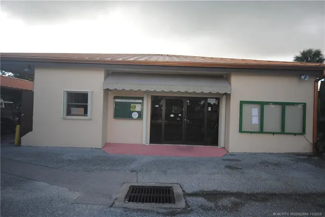 $1,800 | 5333 Southeast Miles Grant Road, Unit I104, Stuart, FL 34997