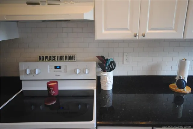 $1,800 | 5333 Southeast Miles Grant Road, Unit I104, Stuart, FL 34997